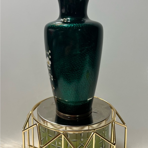 Stunning Vintage antique
Japanese enamel cloisonne vases 835 - Picture 3 of 9